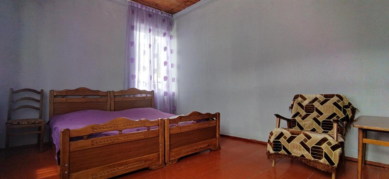 Guest House Katia Mestia Exterior photo