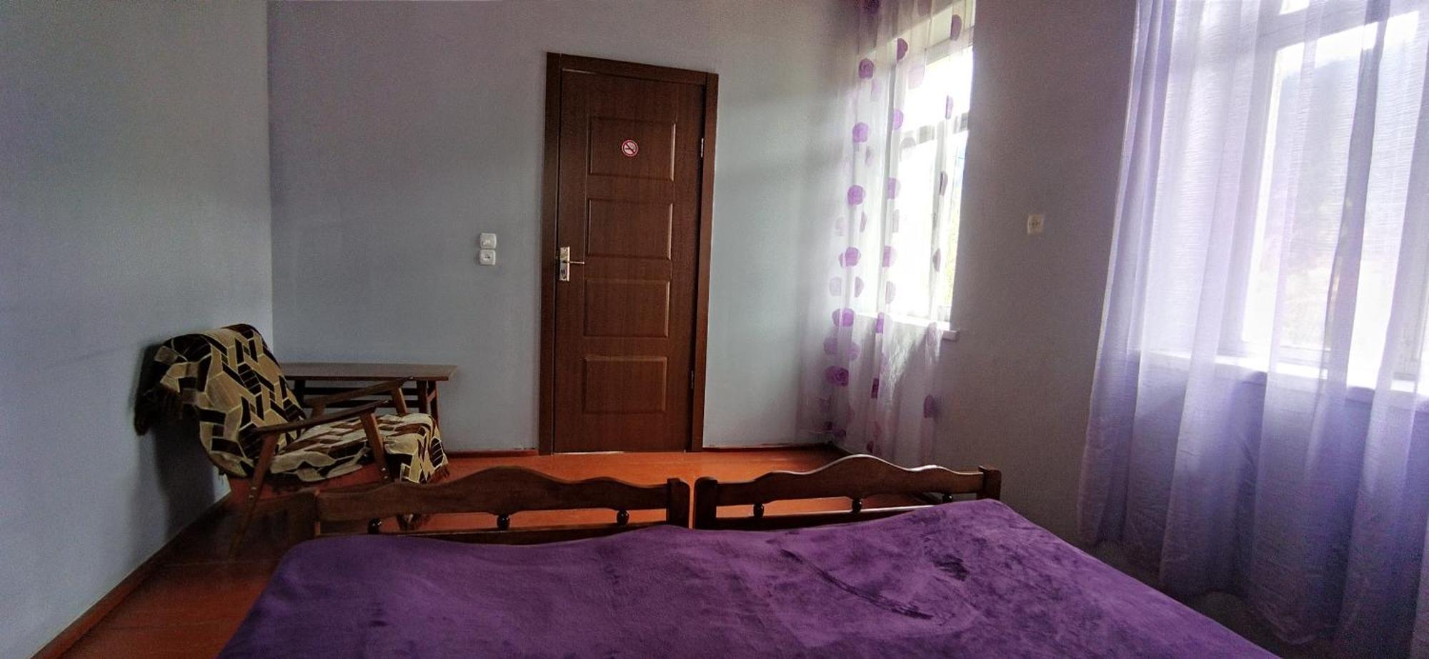 Guest House Katia Mestia Exterior photo